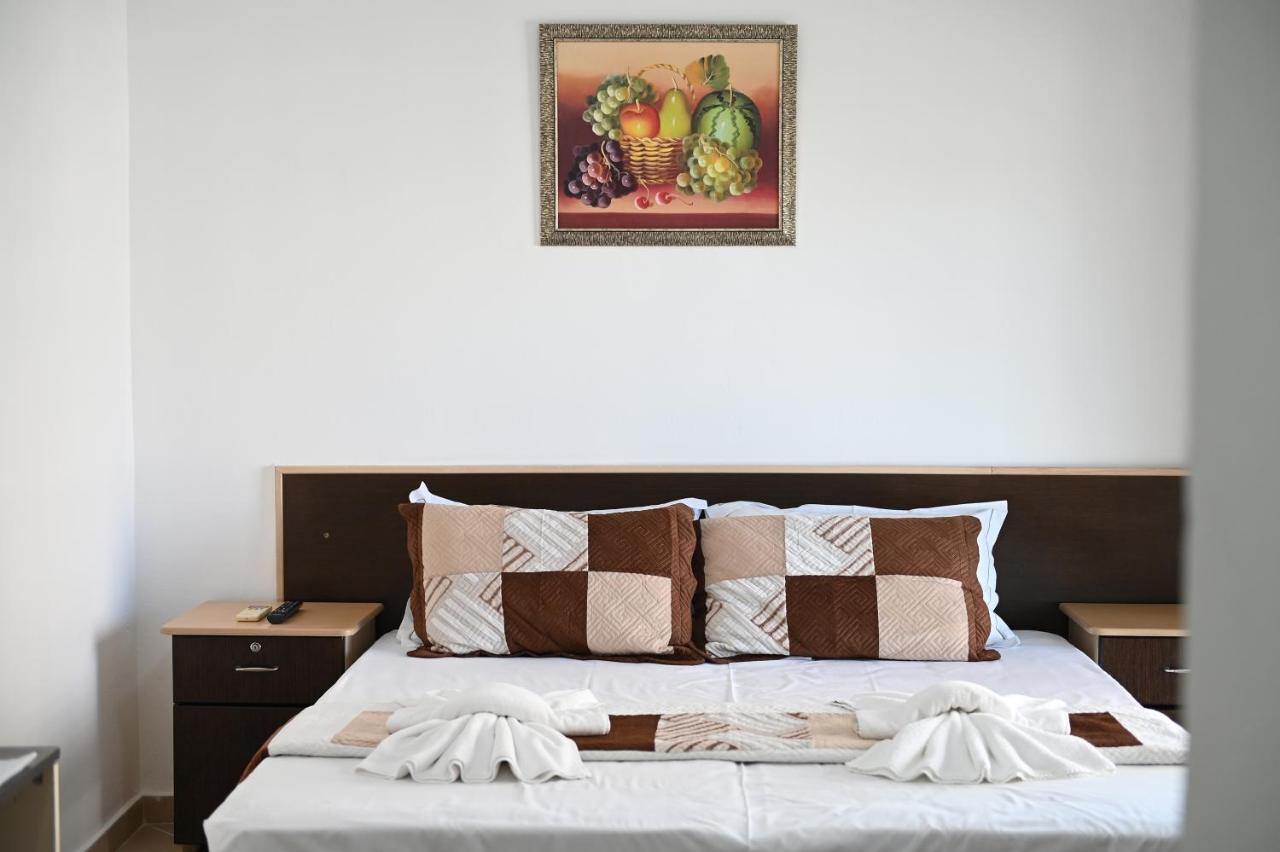Vila Oxinn Kryemëdhej Bagian luar foto
