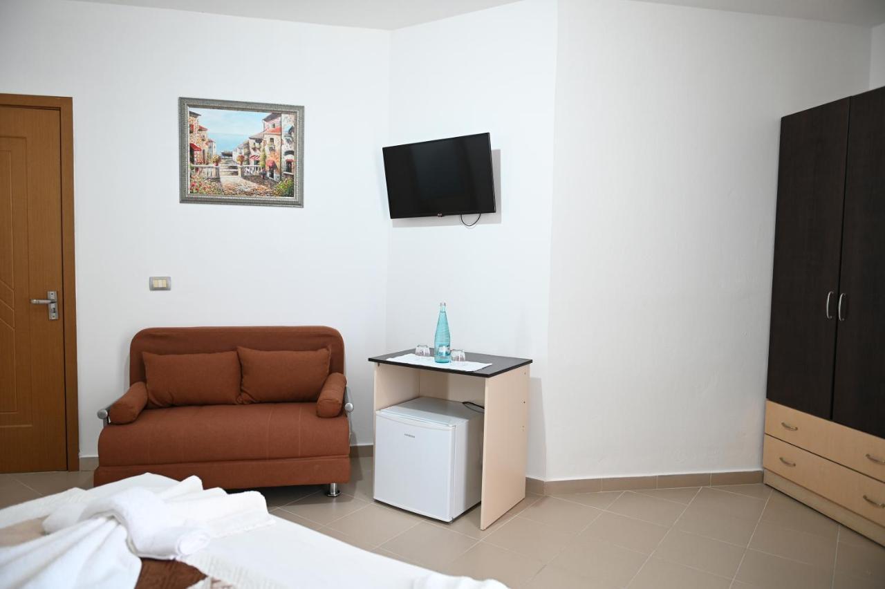 Vila Oxinn Kryemëdhej Bagian luar foto