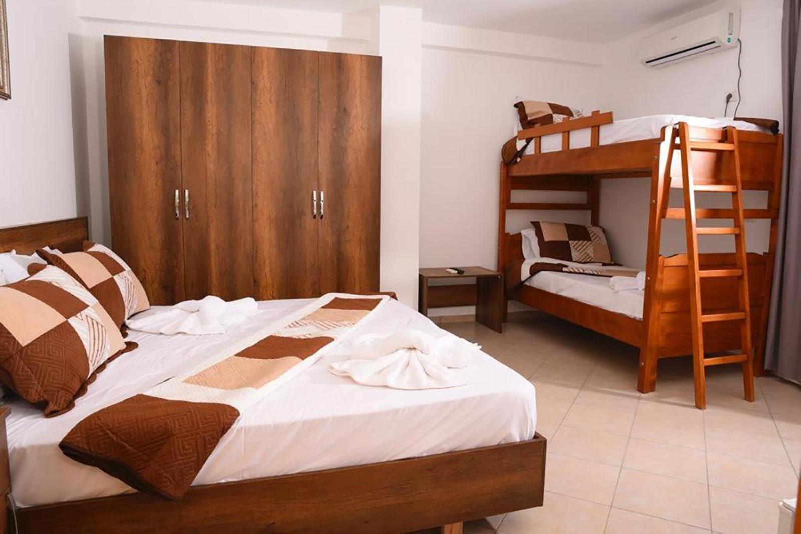 Vila Oxinn Kryemëdhej Bagian luar foto