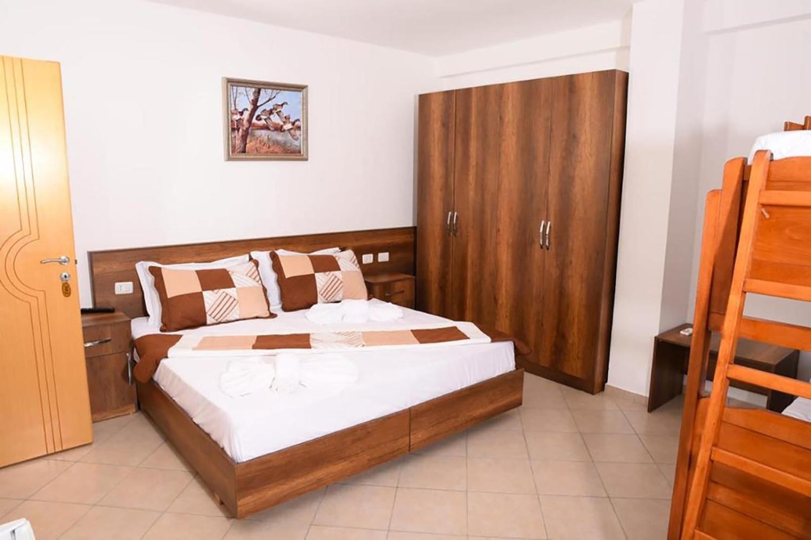 Vila Oxinn Kryemëdhej Bagian luar foto