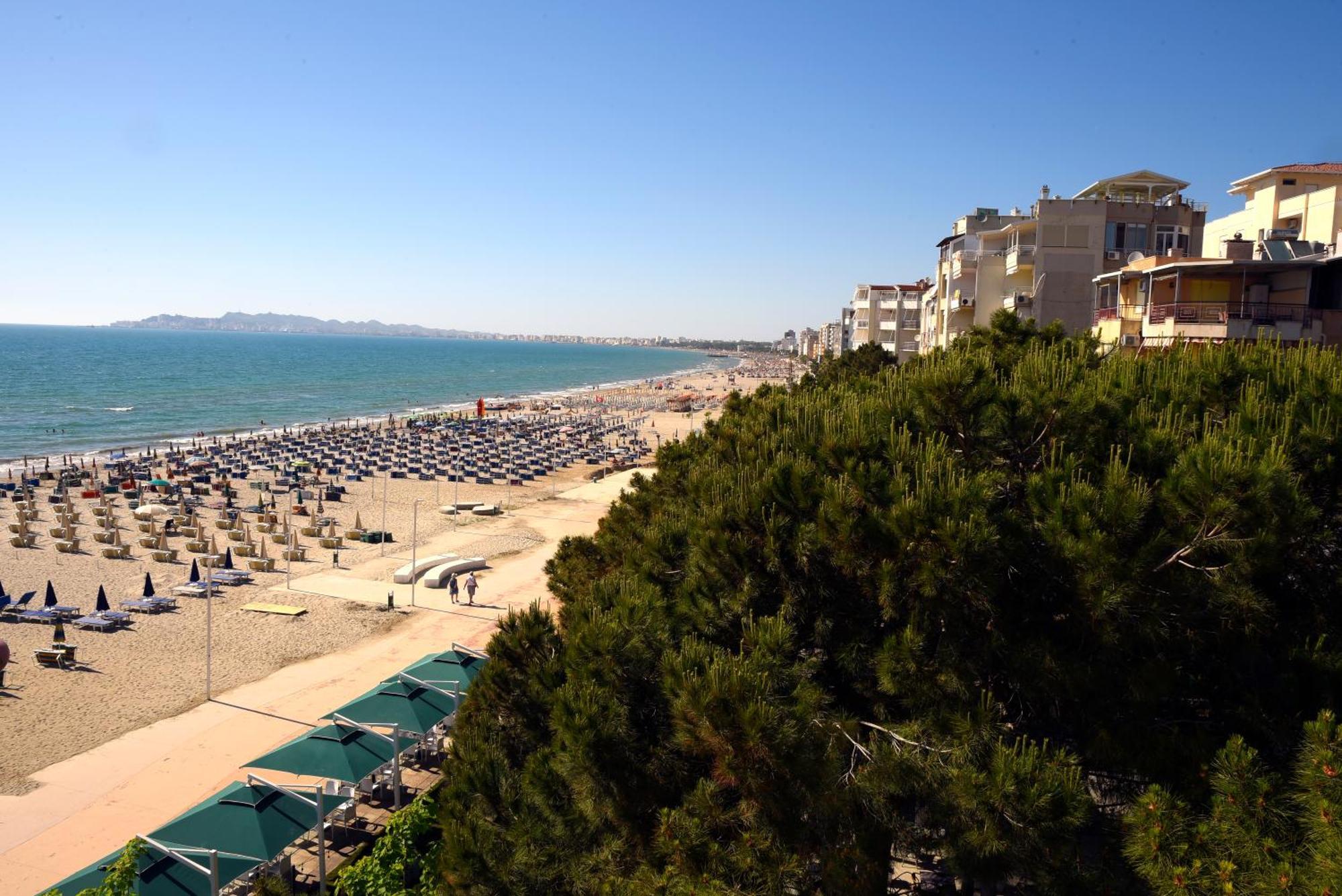 Vila Oxinn Kryemëdhej Bagian luar foto